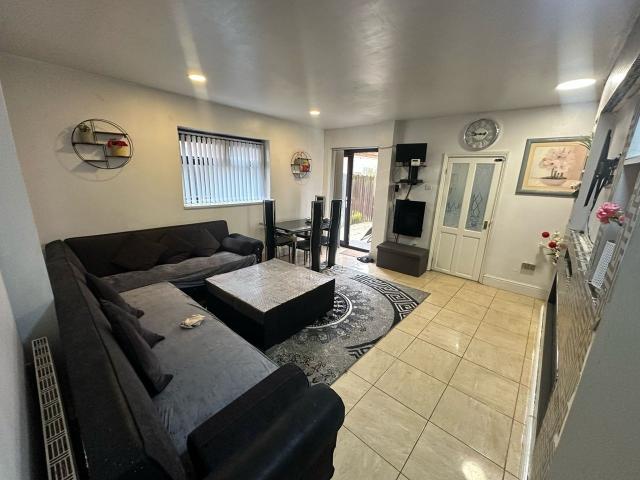 House for rent in Wake Green, West Midlands