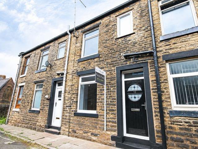 House for rent in Caldermoor, Burnedge