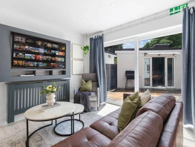 House for rent in Wood End, Greater London