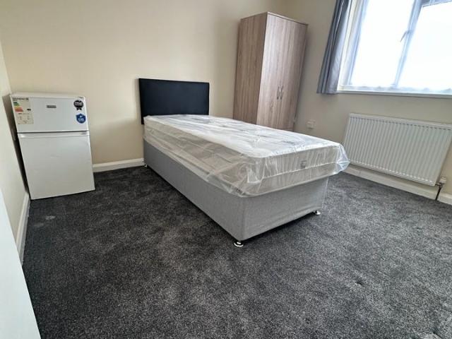 House for rent in London Borough of Ealing, Greenford