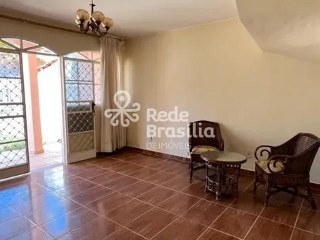 Casa aluguel em Região Geográfica Imediata do Distrito Federal, Região Integrada de Desenvolvimento do Distrito Federal e Entorno