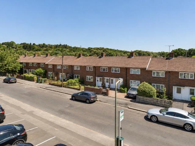 House for rent in Risinghurst and Sandhills, The Slade