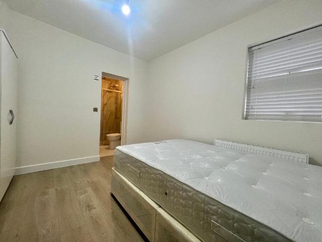 House for rent in London Borough of Ealing, Greater London