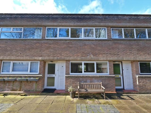 House for rent in Stumperlowe, Fulwood