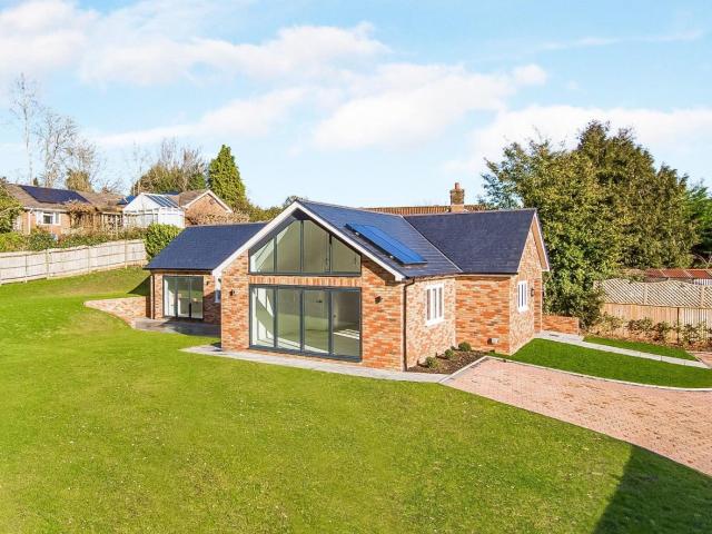 House for rent in Jarvis Brook, Cross In Hand
