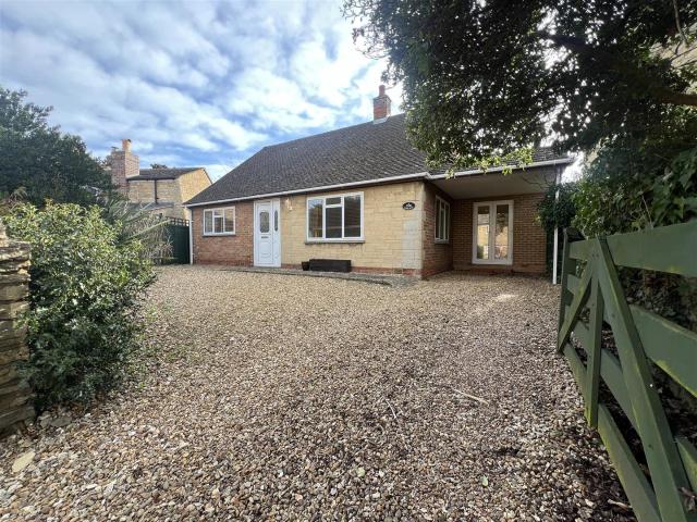 House for rent in Evershot, Oxfordshire