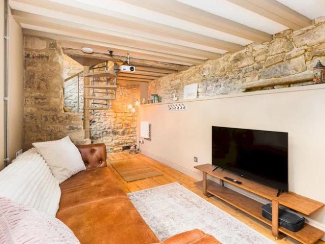 House for rent in Fossebridge, Gloucestershire