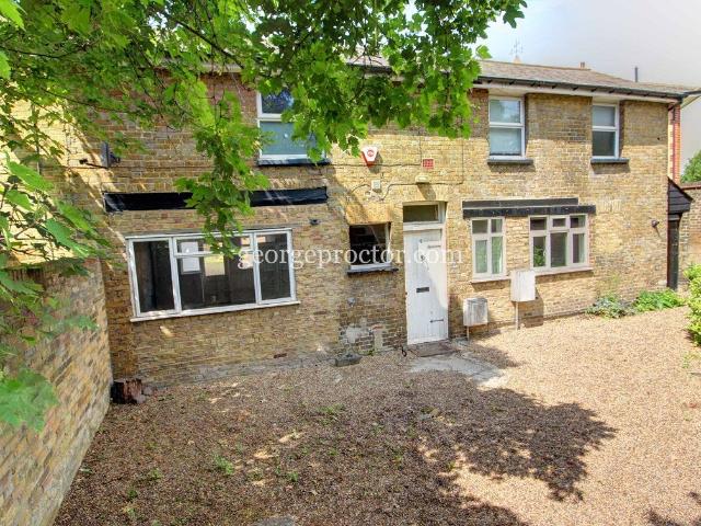 House for rent in Widmore Green, Greater London
