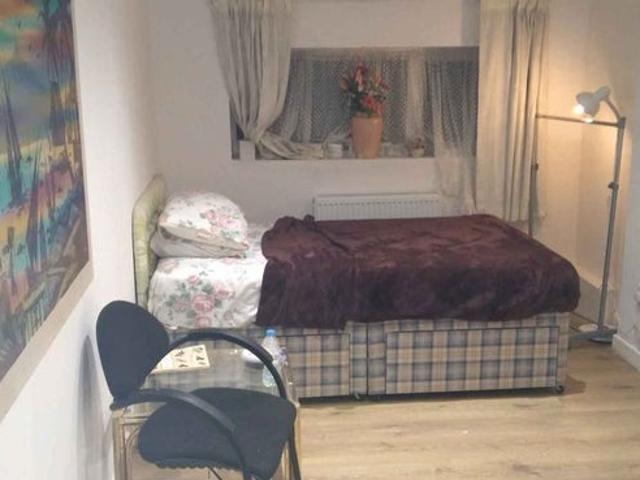 House for rent in London Borough of Croydon, Purley