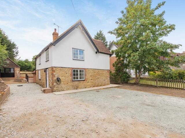 House for rent in Godden Green, The Butts