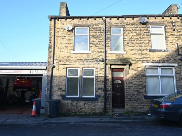House for rent in Long Lee, West Yorkshire