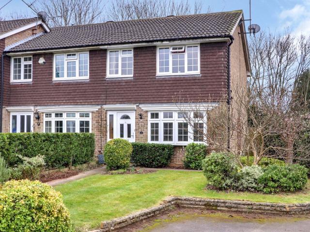 House for rent in Merrow, Guildford