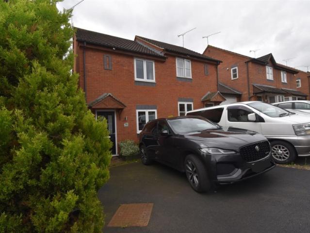 House for rent in Sydenham, Green Close