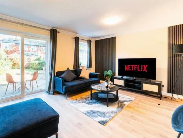 House for rent in Woodloes Park, Green Close