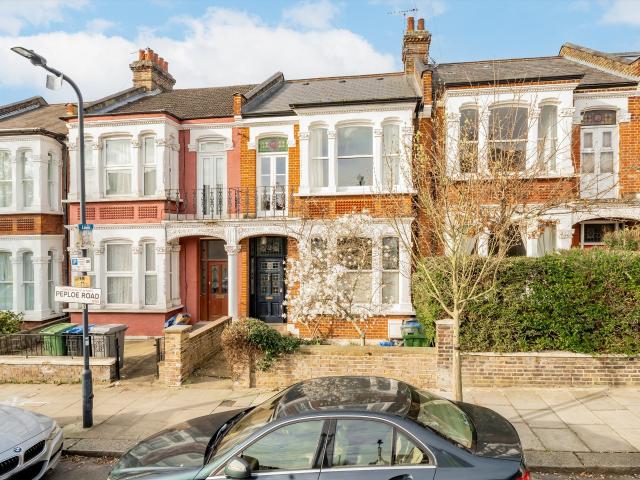 House for rent in Brondesbury Park, Greater London