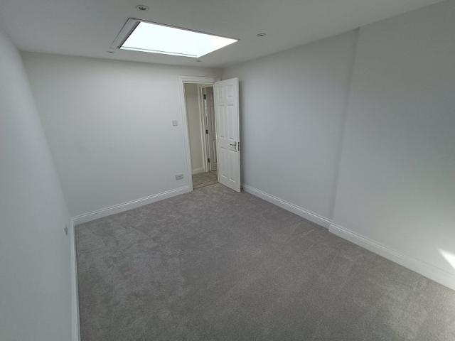 Room for rent in Southfields, Greater London