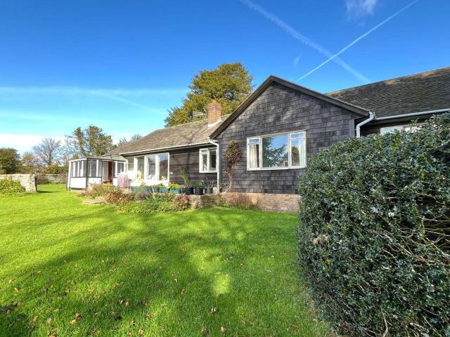 House for rent in Littlecote, West Sussex