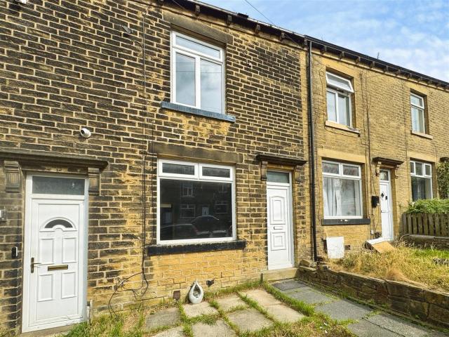 House for rent in Pickles Hill, Bradford