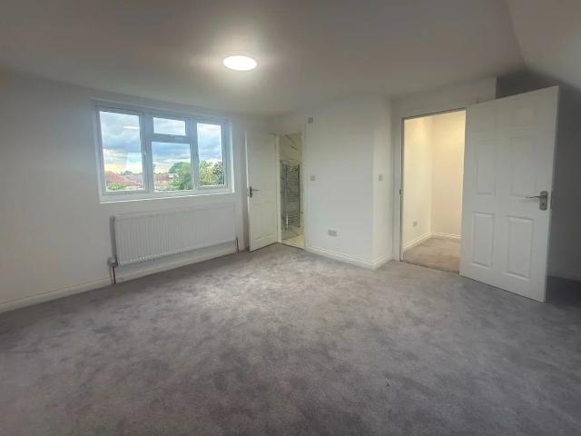 House for rent in South Hornchurch, Greater London