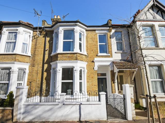 House for rent in Southend City Centre Neighbourhood, Alton Barnes