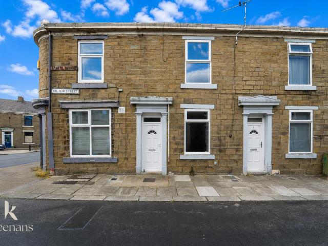 House for rent in Oakenshaw, Backburn