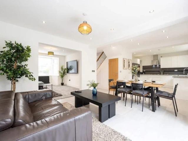 House for rent in Fulshaw Park, Wilmslow