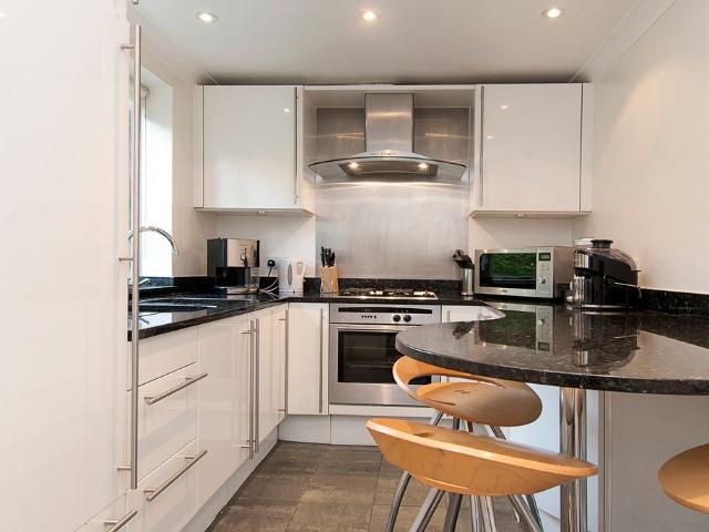 House for rent in London Borough of Merton, Raynes Park