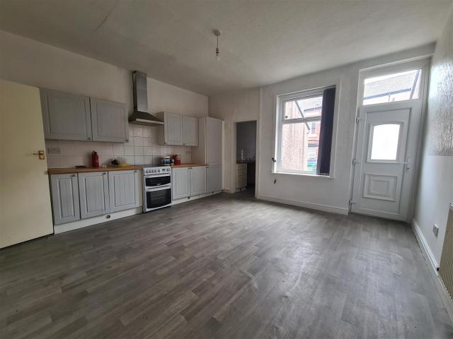 House for rent in Burnedge, Greater Manchester