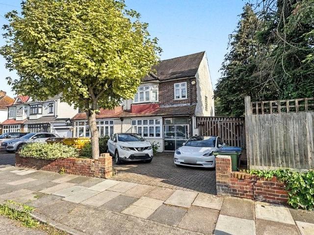 House for rent in Avery Hill, Greater London