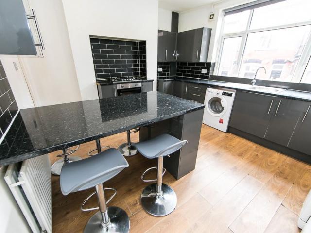 House for rent in Headingley Hill, Leeds