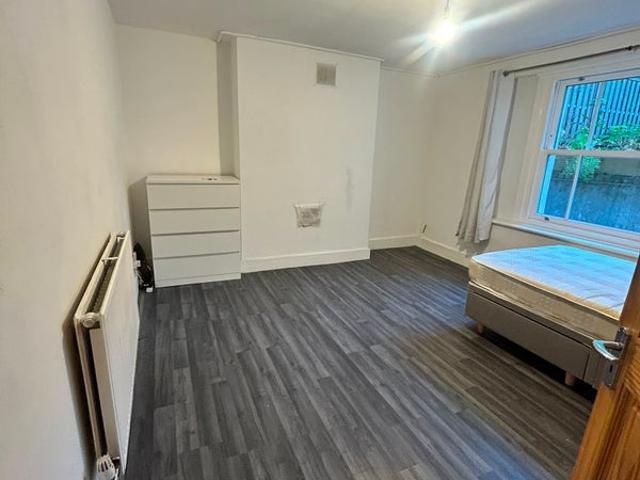 Room for rent in South Hackney, Greater London