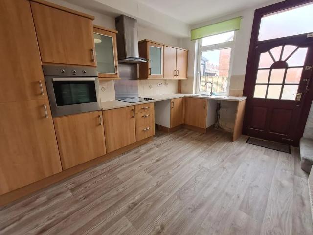 House for rent in Round Hill, Wakefield