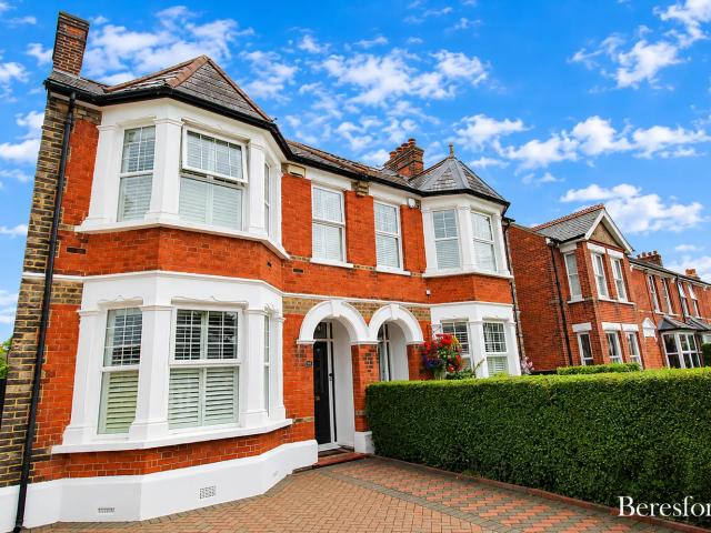 House for rent in Pilgrims' Hatch, Navestock Side