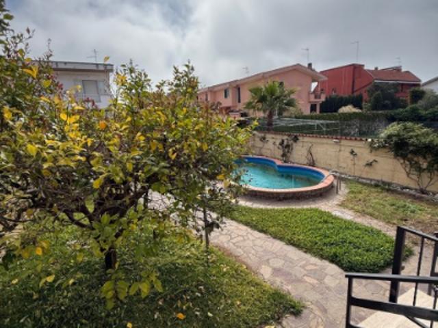 Villa Indipendente in affitto a Piscinari, Roma Capitale