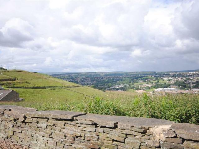 House for rent in Queensbury, West Yorkshire