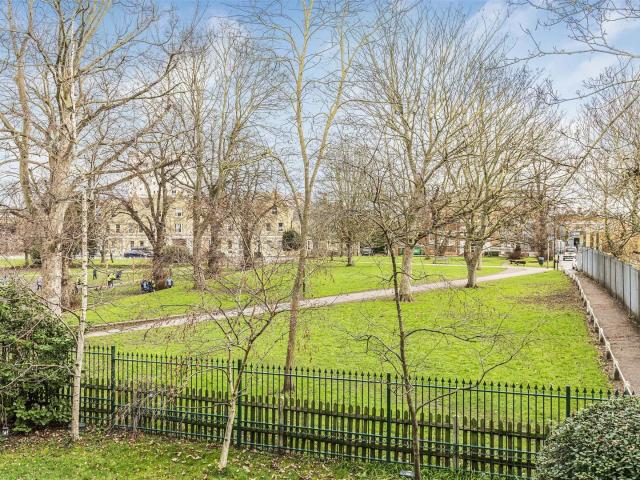 House for rent in Mortlake, Greater London