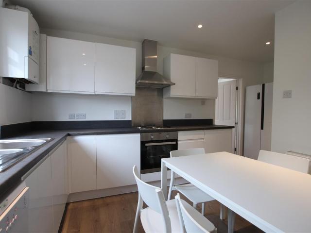 House for rent in Kingsway, Bath