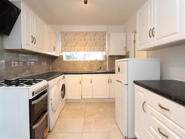 House for rent in Pilgrims' Hatch, Navestock Side