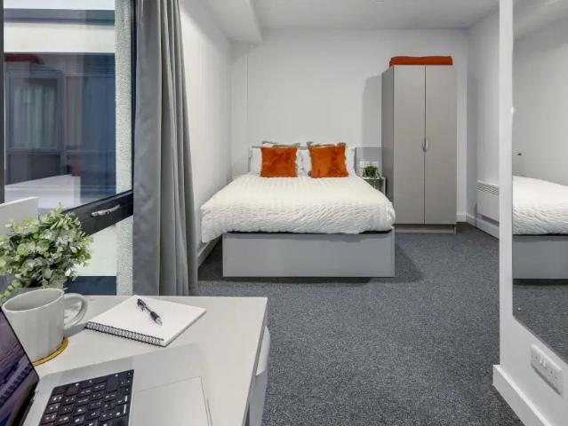 Flat for rent in St Matthew's, Old Wharf