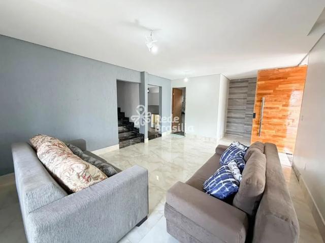 Casa aluguel em Condomínio Quinta dos Ipês, Jardim Botânico