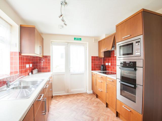 House for rent in St. Dunstan's, The Bridge