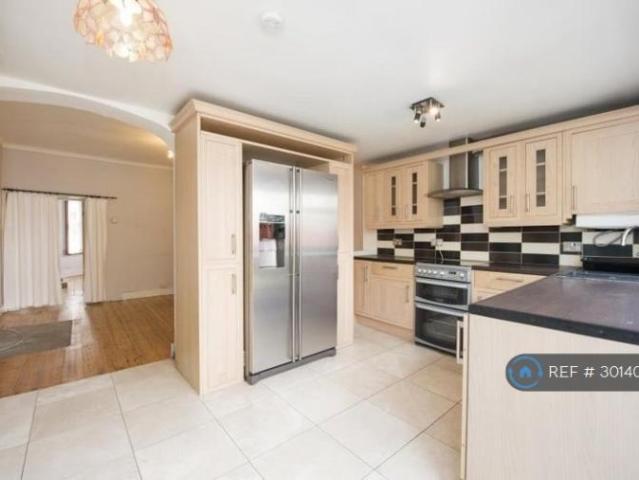 House for rent in London Borough of Ealing, Hanwell