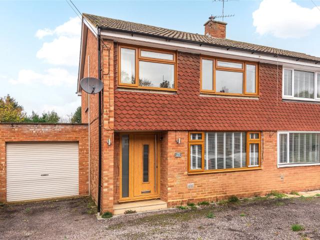 House for rent in Aspley Guise, Bedfordshire