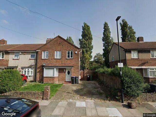 House for rent in Ponders End, Greater London