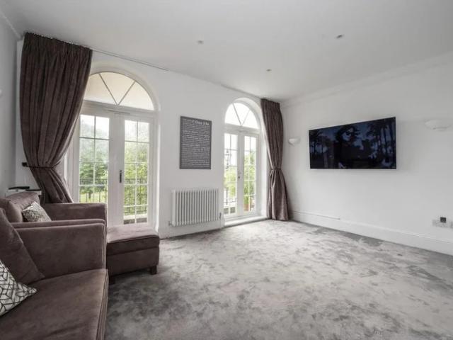 House for rent in Blackhills, Surrey