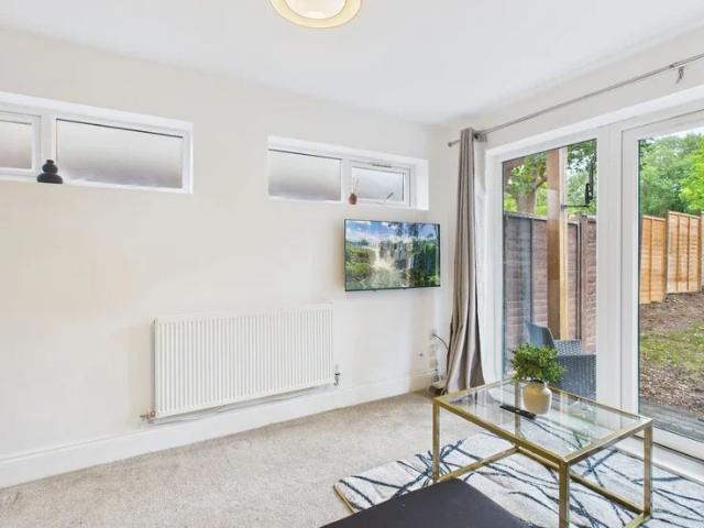 House for rent in Dodderhill, Crookhill