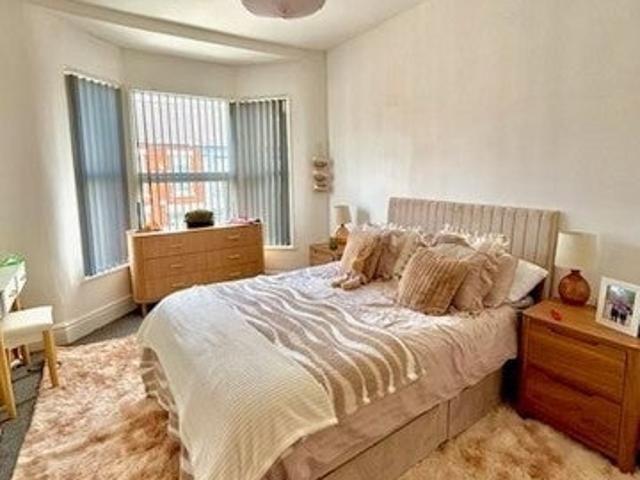 House for rent in Calderstones