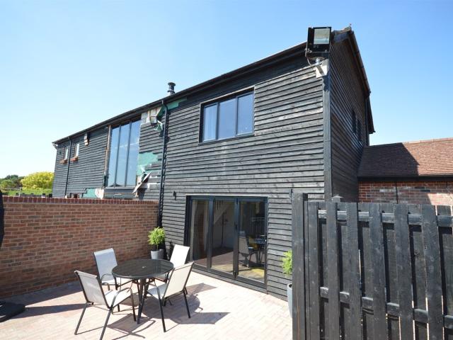 House for rent in Littlecote, West Sussex
