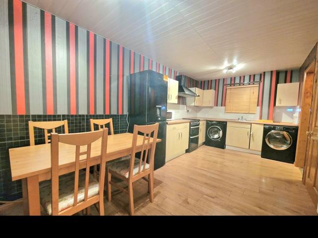Room for rent in Scholes, Wigan