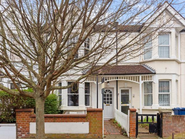 House for rent in London Borough of Ealing, Hanwell